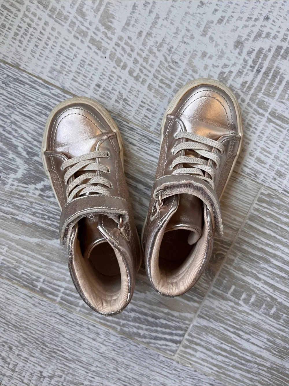 The children’s place Size 9 Kids Metallic High-Top Sneakers - Rose Gold